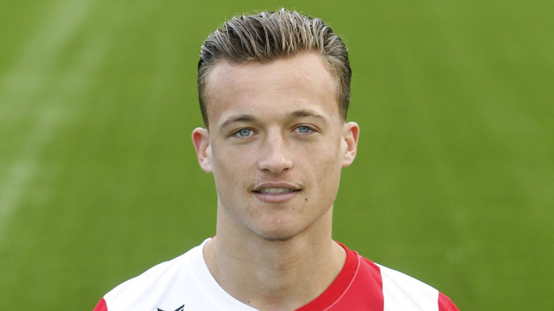 Tragic Death of 28-Year-Old Reality Star and Footballer in Boat Collision