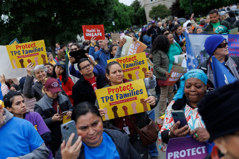 Trump Claims Immigrants Feast on Pets as Deportation Looms