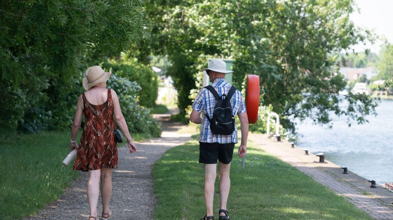 Over 600 Schools Shut Down as UK Faces Scorching Heatwave