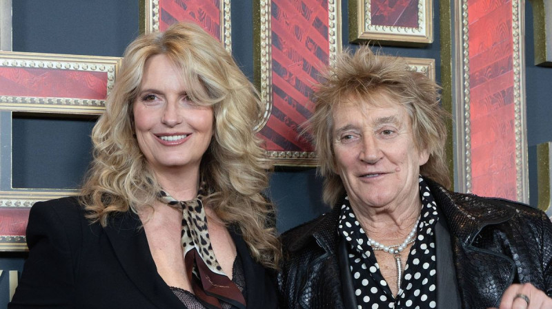 Penny Lancaster's Panic Before Rod Stewart's Epic Glastonbury Comeback