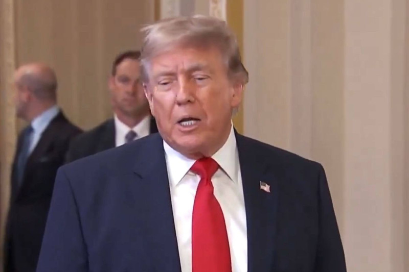 Trump's Breathless Rant Fuels Health Panic Amid Disturbing Speculation