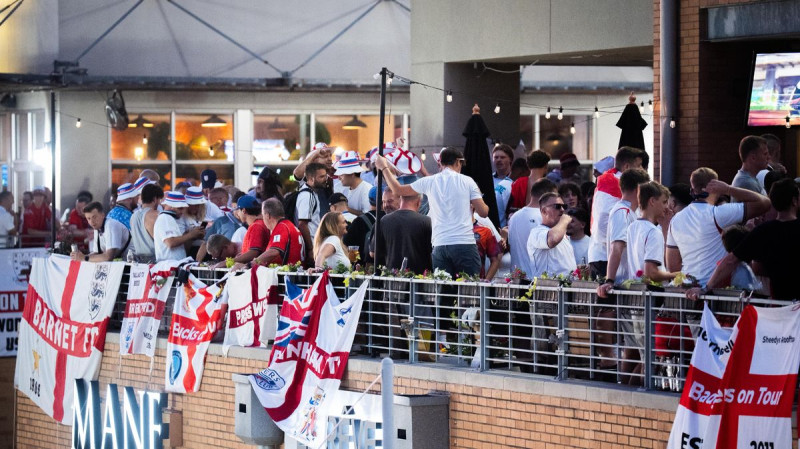 UK Pubs Brace for World Cup 'Booze Apocalypse' as Fans Down 4.5 Million Extra Pints