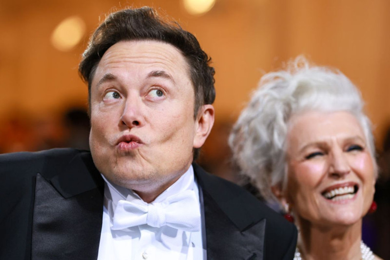 Elon Musk's Bizarre Red Carpet Antics Go Viral Amidst Criticism