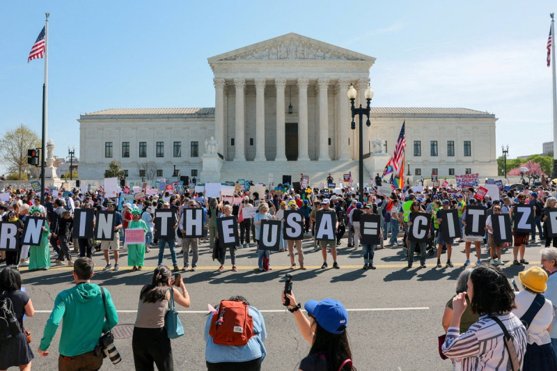 Supreme Court Crushes Trump’s Birthright Citizenship Order, Slams Anti-Immigration Agenda