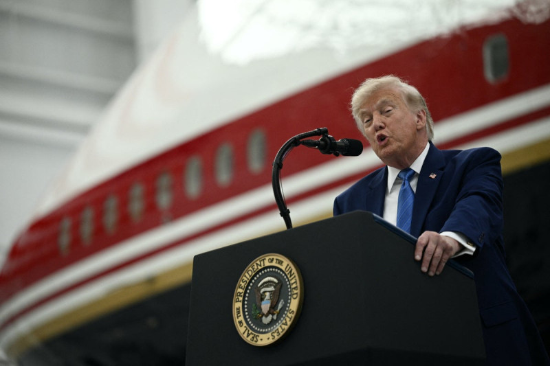 Trump’s Nationalism Soars Aboard Qatar’s Opulent Jumbo Jet