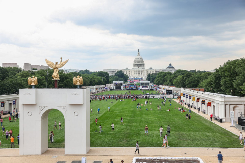 Trump Fuming Over Disastrous Crowd Size at National Mall State Fair