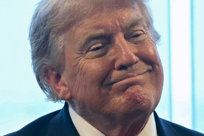 Trump Claims Chit-Chat with Dead President, Fox News Cuts In for the Absurd