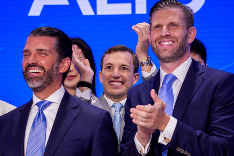 Hunter Biden Unleashes Fury on Trump Family's Financial Shenanigans