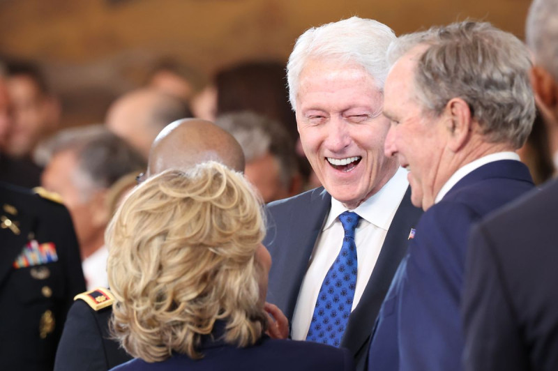 Bill Clinton Takes a Shot at Trump While Celebrating George Bush's 80th