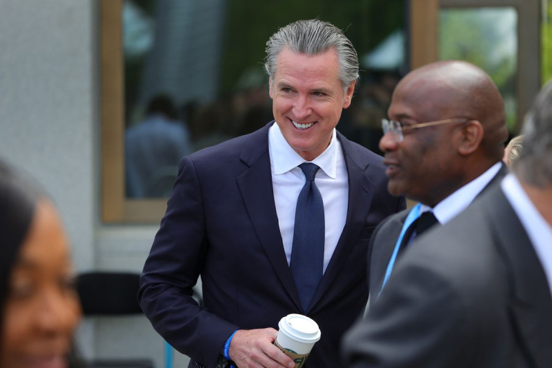Newsom Unleashes Fury on Trump’s Crypto Corruption, Claims Billions Lost