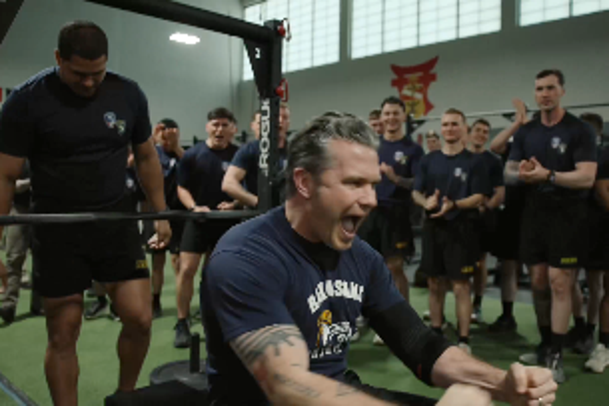 ‘Secretary of War’ Pete Hegseth Lifts Weights as Trump Weighs Military Action Against Iran