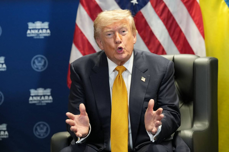 Trump's Wobbling Walk Sparks Alarm Among Fox News Viewers