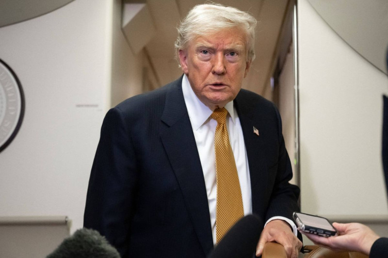 Trump's $400M Qatari Jet Abandonment Sparks Security Alarm