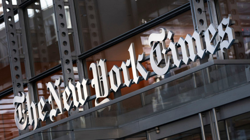 Trump's War on the Press: Journalists Subpoenaed Over Air Force One Leak