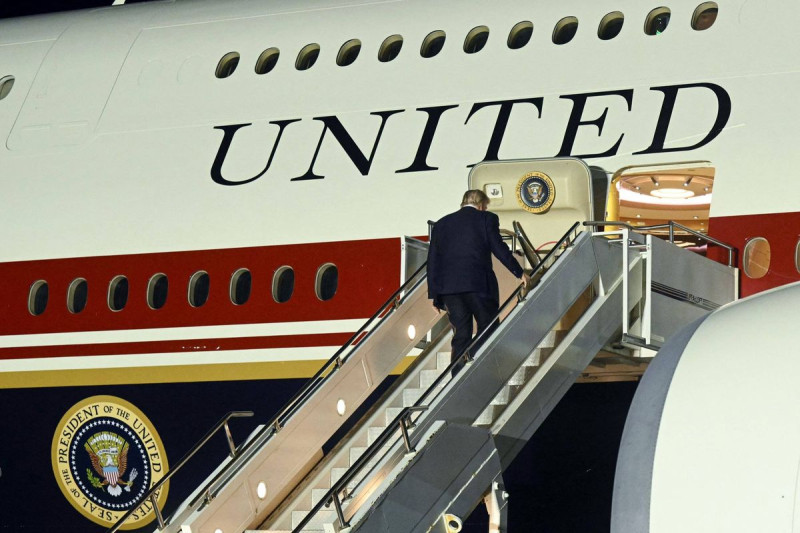 Trump Administration Unleashes Subpoenas on NYT Reporters Amid Air Force One Leak Investigation