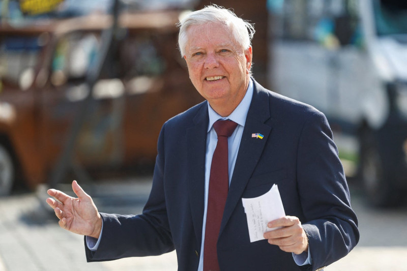 Lindsey Graham's Shocking Death: Aortic Rupture Claims 71-Year-Old Senator