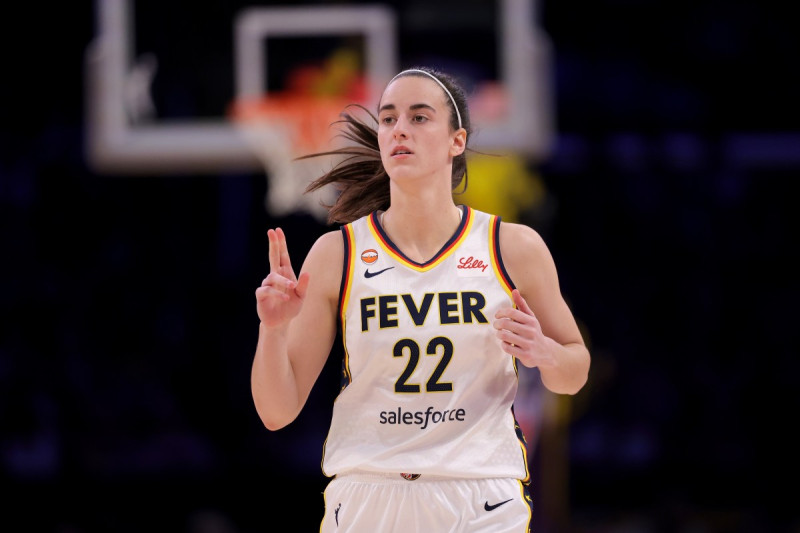 Aubrey Plaza Takes a Shot at WNBA Stardom While Pregnant, Roasts Caitlin Clark