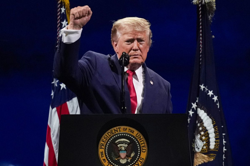 Trump's Crowd Claims Crumble as Attendance Numbers Plummet