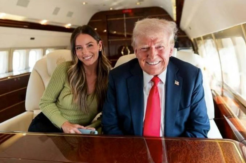 Trump's Bizarre Diplomacy: Critics Slam His 'Love' for Iraq Amidst Controversial Meeting
