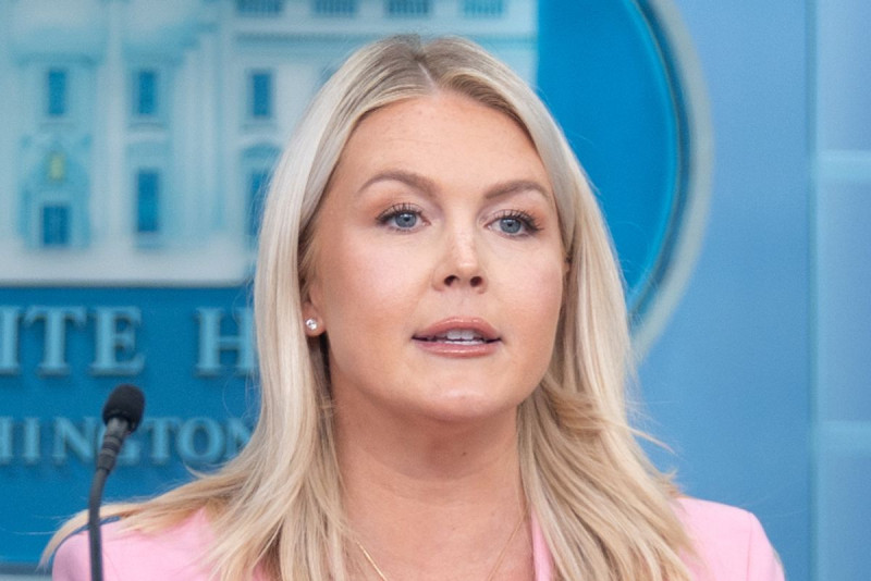 Karoline Leavitt Stumbles Under Pressure, Dodges Key Question from CNN's Kaitlan Collins