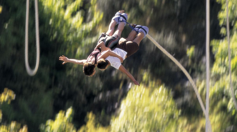 Couple's Fatal Leap: Bungee Jump Ends in 300ft Plunge