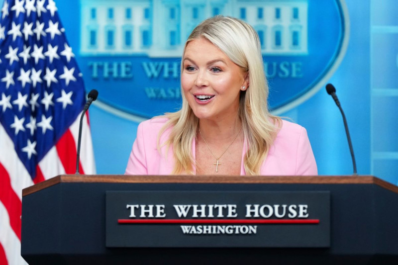 Karoline Leavitt Balances Motherhood and White House Chaos