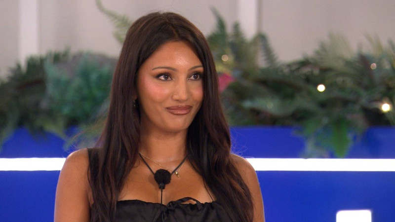 Love Island Fans Rage as Jasmine and Kavan Get the Shaft Days Before Finale