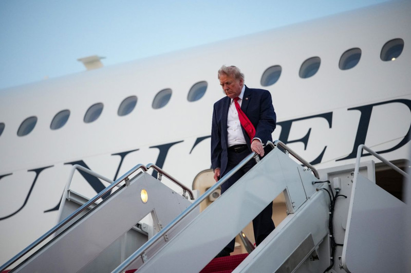 Trump Stumbles Down Stairs After Getting Booed at World Cup Final