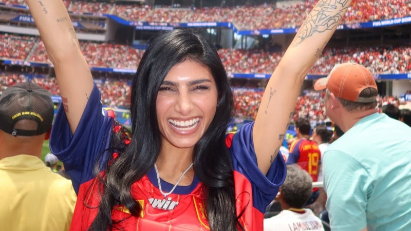 Mia Khalifa Ready to Rock Bellingham's Jersey After 'Slap' and Unleashes on 'VARgentina'