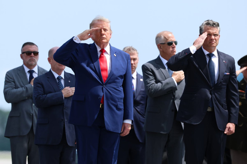 Trump Stands at Dover as Four Fallen Soldiers Return from Middle East Carnage