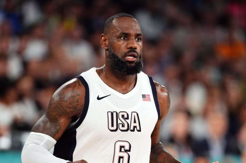 Trump Suggests LeBron James Might Be ‘A Racist’ Amid NBA Career Shift