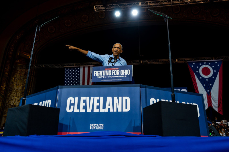 Obama Unleashes Fury on Trump and Ramaswamy's Despicable Campaign Tactics