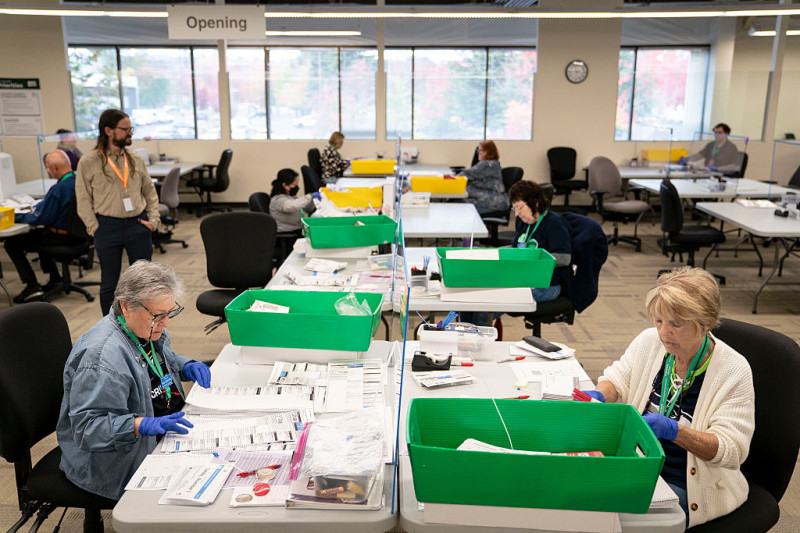 DOJ DEMANDS WASHINGTON TO VERIFY 405 VOTERS OR FACE LEGAL ACTION