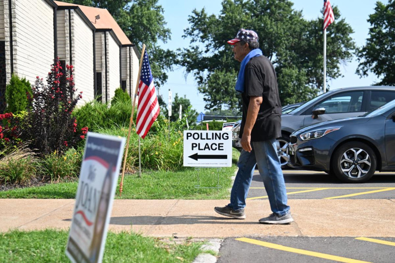 Missouri's Election Chaos: A Legal Minefield Ahead of Midterms