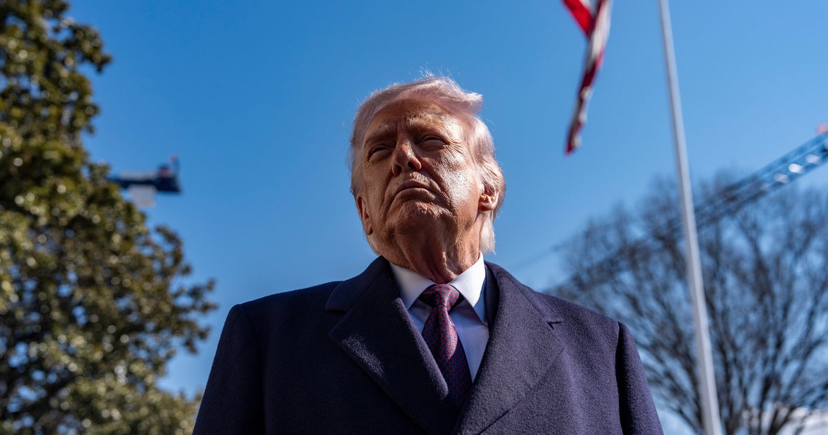  Trump Launches Military Offensive Against Iran, Claims Victory Over Khamenei