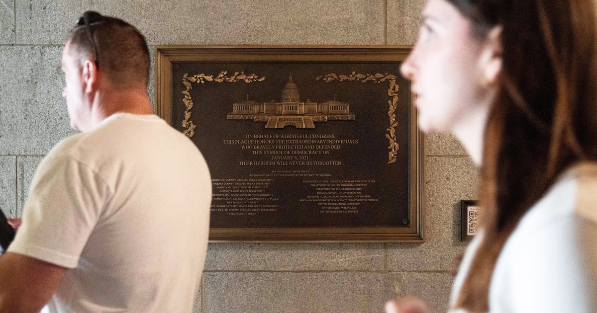 Capitol Police Officers Challenge Placement of Jan. 6 Commemorative Plaque