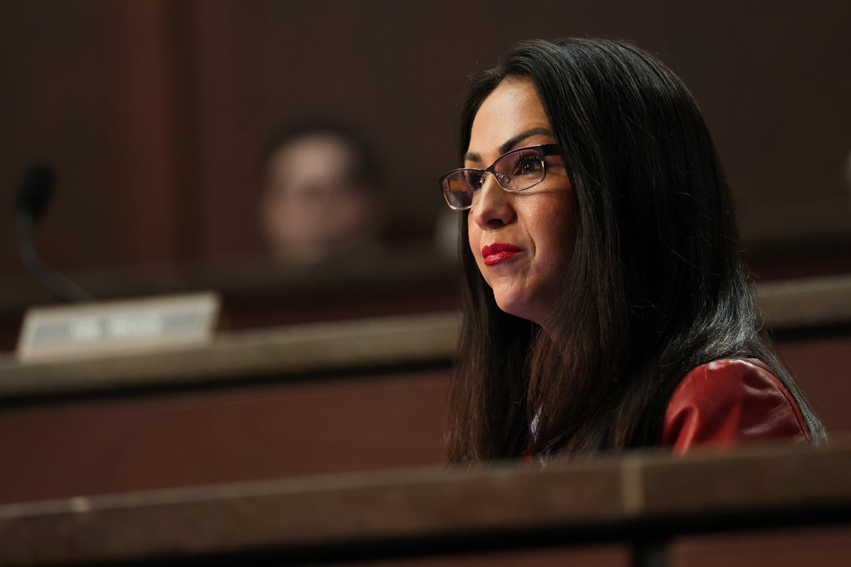 Lauren Boebert Engages in Heated Online Exchange with Journalist Over ICE Presence at Airports