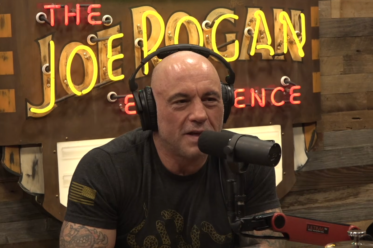 Joe Rogan Claims Clinton and Obama Took a Harder Line on Immigration than Trump